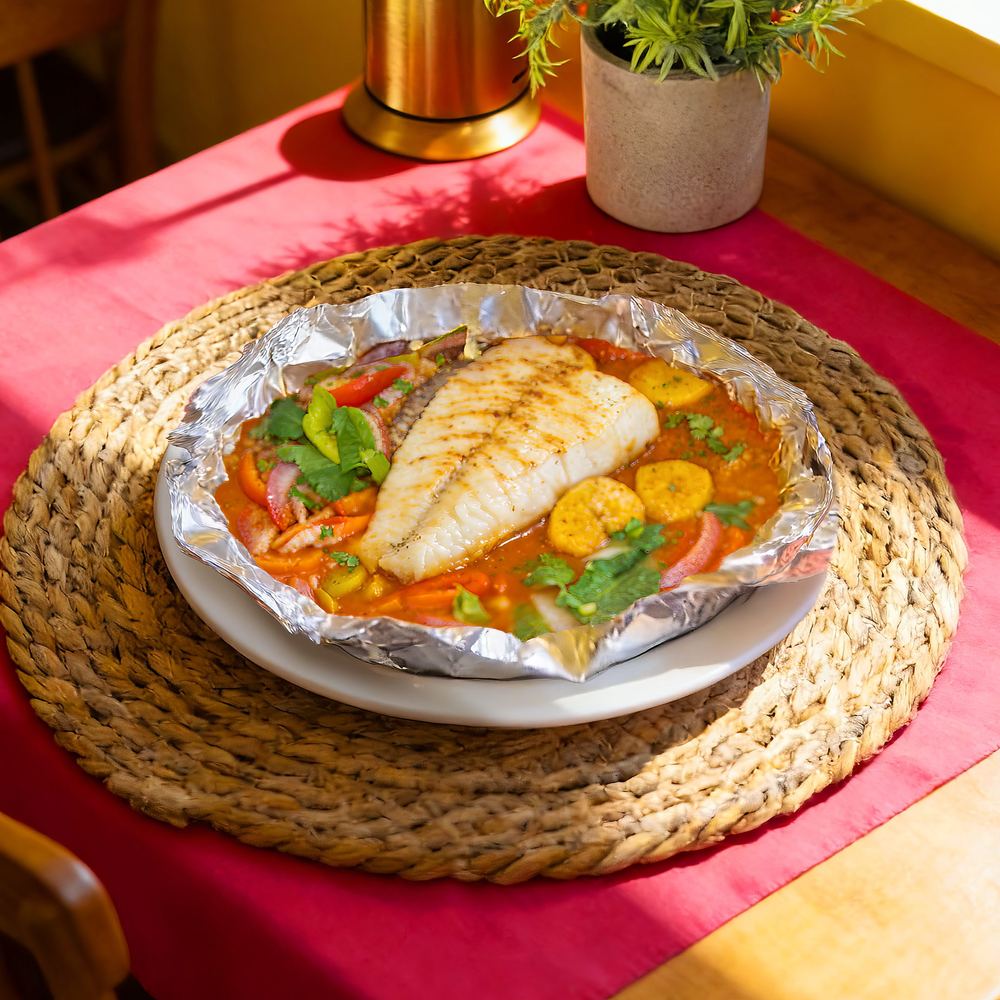 Pescado a la tabasqueña cocido en papel